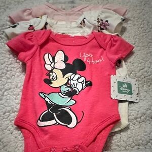 ❣️5|$25❣️Disney Baby Pink and Cream Minnie Mouse Bodysuit